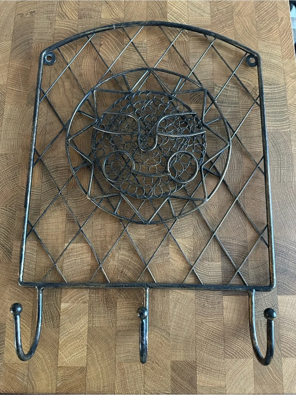 Rustic Style wrought iron Metal Wall 3 Key Hooks. Intricate celestial sun face